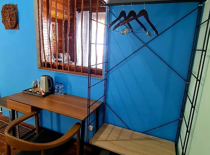 House Penida 3* Ped